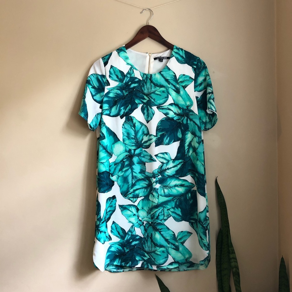 Gianni Bini Tropical Palm Leaves Shift Dress